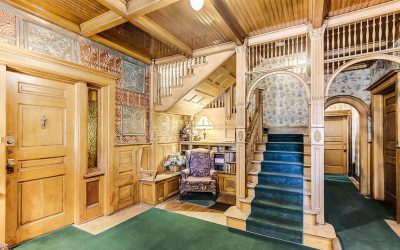 Lobby, 930 Washington Street (Capitol Hill)